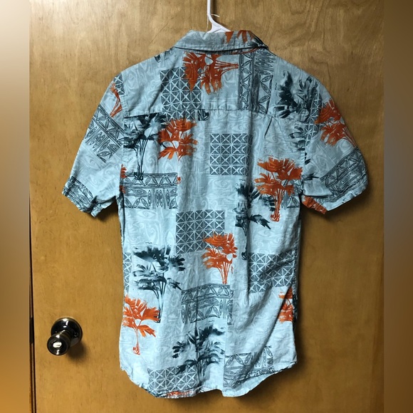 ⭐️Five $5 items for $15⭐️ Haggar button up shirt - Picture 2 of 5